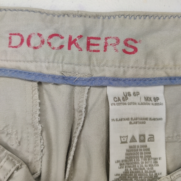 Dockers khaki Bermuda shorts size 6P - Picture 3 of 3